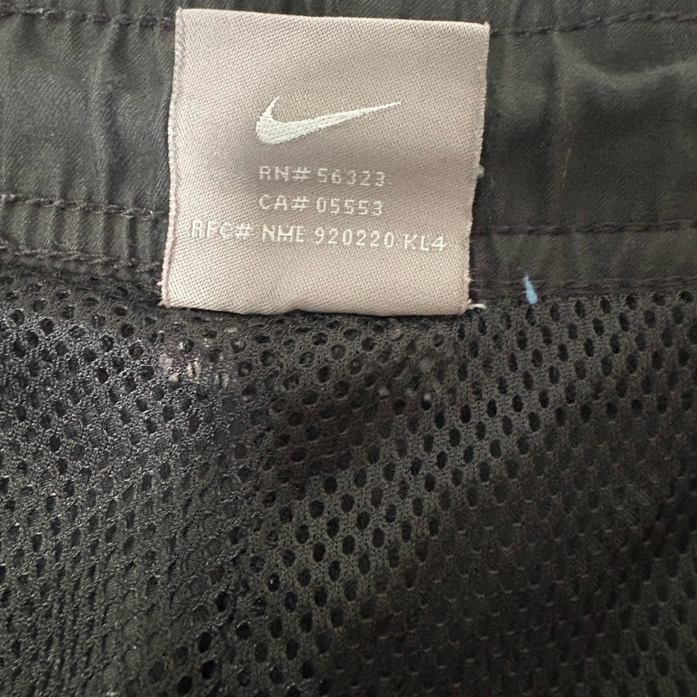 Nike Men's Black Athletic Shorts - Picture 4 of 9